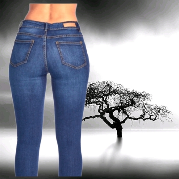 Women's Dark Blue Butt Lifting Destroyed Jeans - Size 1 - Picture 2 of 8